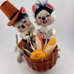 🧺 Annalee 1989 Pilgrim Mice with Basket of Corn & Pumpkin ~ Code #3050 ~